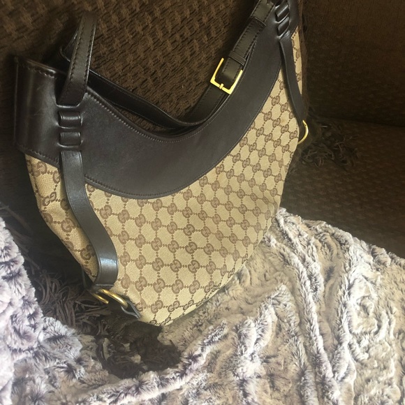 Authentic Gucci hobo handbag - Picture 4 of 6